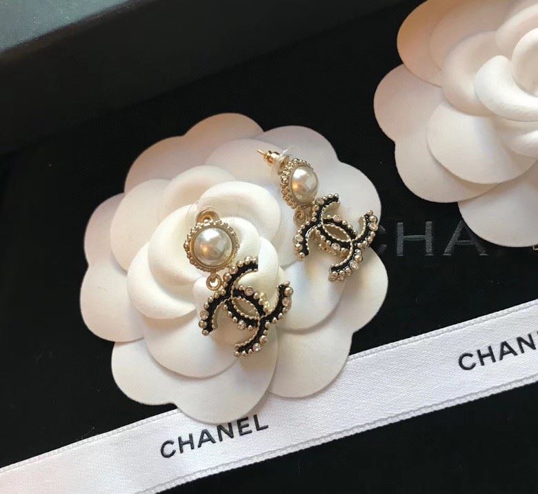 Ch**el earrings